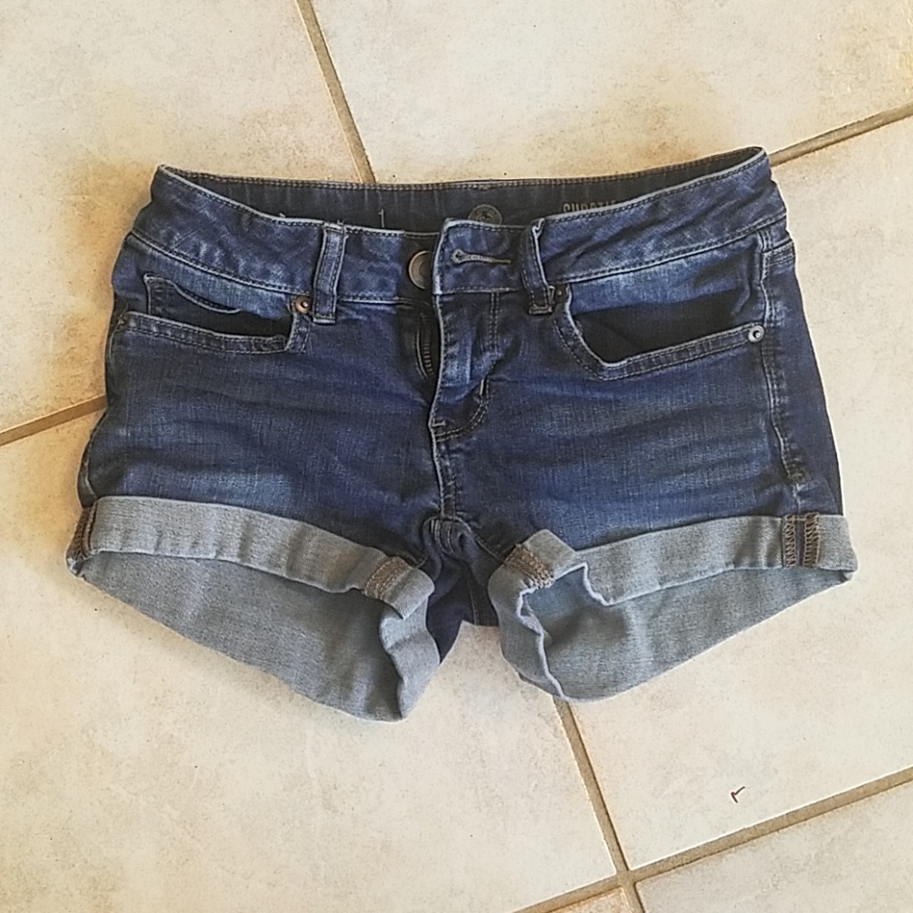 So shortie jean shorts